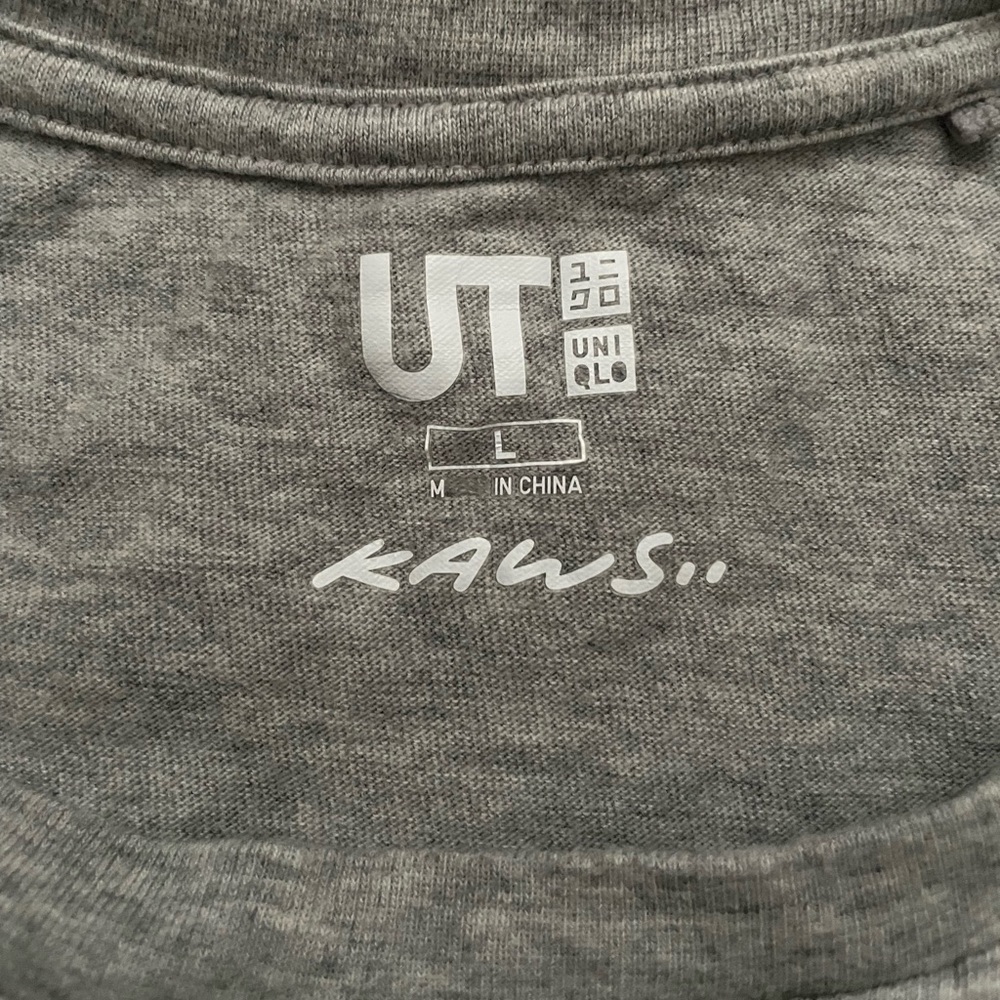 KAWS x Uniqlo UT Gray Graphic Tee Men's Size Large - Picture 4 of 4